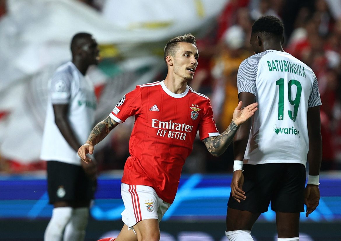 Newcastle eye Benfica left-back Grimaldo