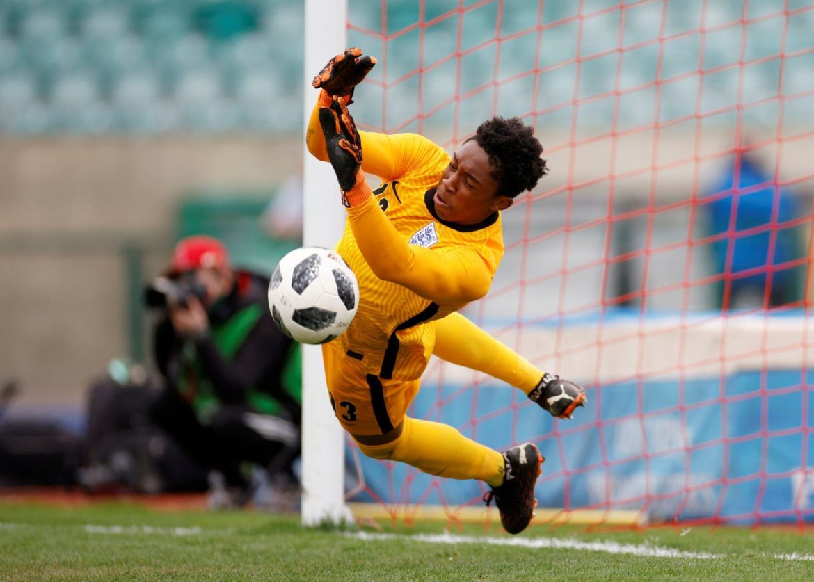 Celtic: Fans react to Tobi Oluwayemi extension