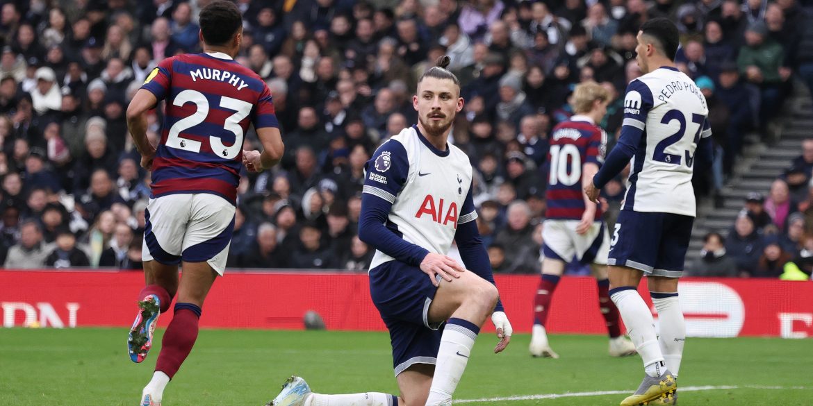 Tottenham may be offered "quick" £26m defender in Radu Dragusin swap deal
